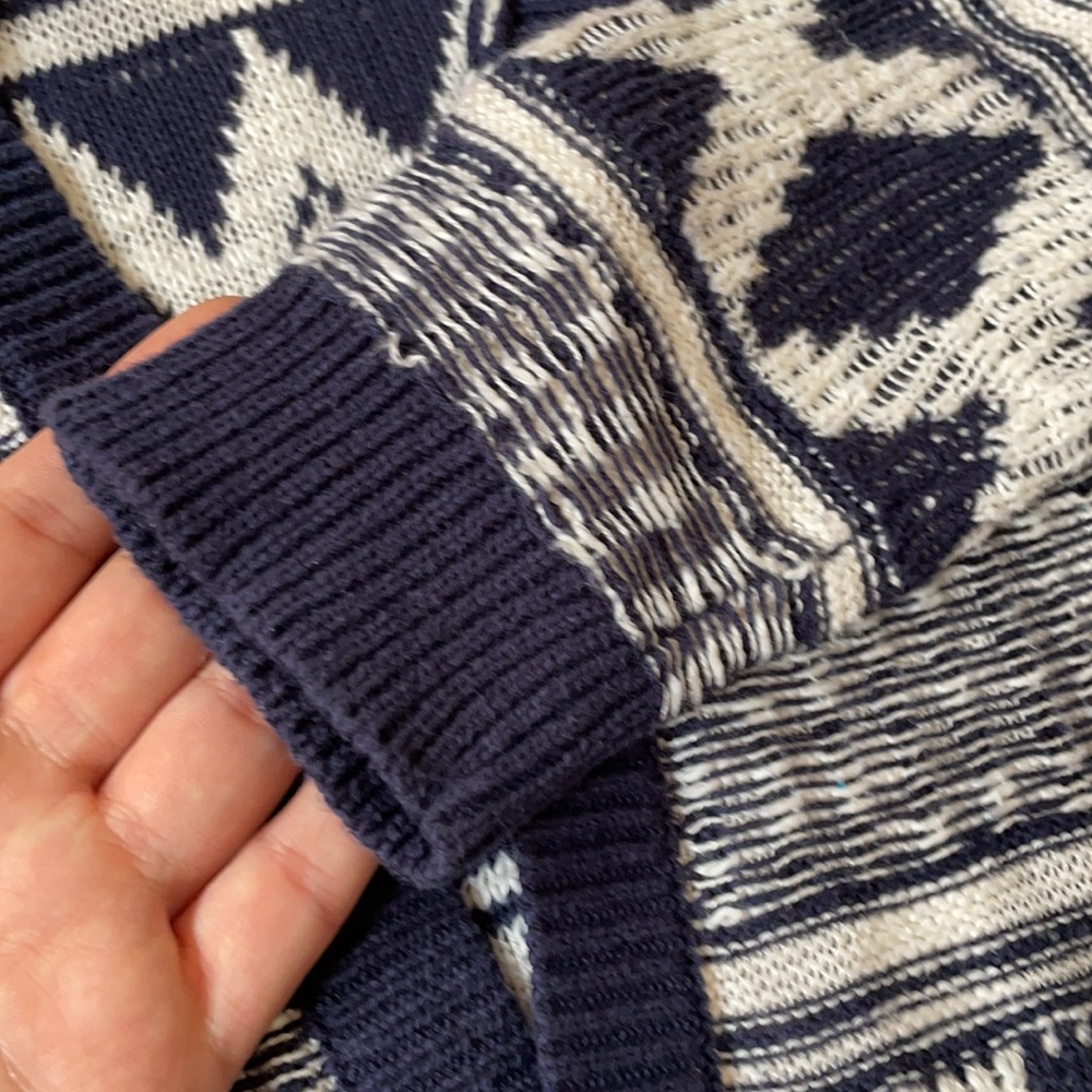 Cardigan - Picture 5 of 7